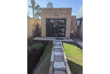 Obaa Sima Bed and breakfast, Mthatha - 4