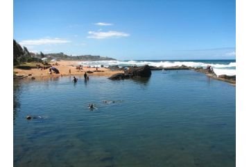 Ocean Gorge Seafront - Pebble Beach Apartment, Ballito - 2