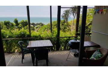 Ocean Rush Dolphin Apartment, Zinkwazi Beach - 2