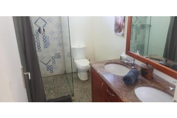 Ocean Rush Apartment, Zinkwazi Beach - 1