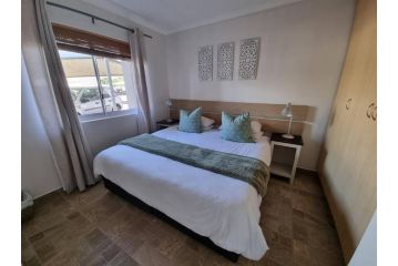 Ocean Shores 1-Bedroom Apartment Near the Beach Apartment, Cape Town - 2