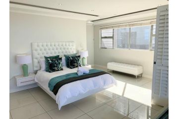 Escape to a Luxurious, Oceanfront Penthouse Apartment, Umdloti - 1