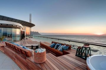 Ocean View Penthouse Apartment, Strand - 1