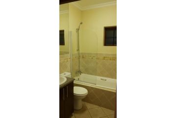 Ocean View Villas A08 ApartHotel, Port Edward - 5