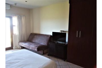 Ocean View Villas F05 Apartment, Port Edward - 3
