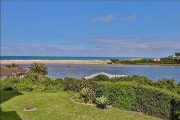 Ocean Views in Dolphin Bay Apartment, Jeffreys Bay - 2
