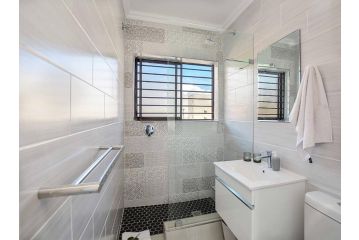 Sea Breeze Apartments Apartment, Bloubergstrand - 4