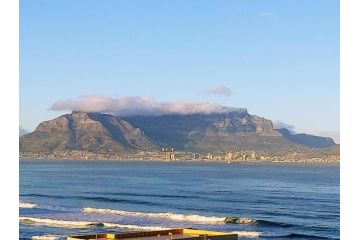 Oceanview Apartment -- Stunning view of Table Mountain & Atlantic Ocean Apartment, Cape Town - 3