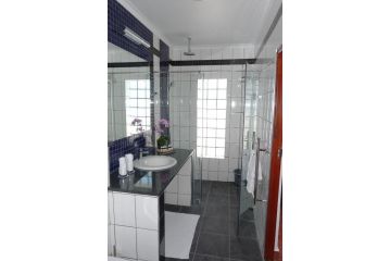 Old Fisher House Bed and breakfast, Langebaan - 4