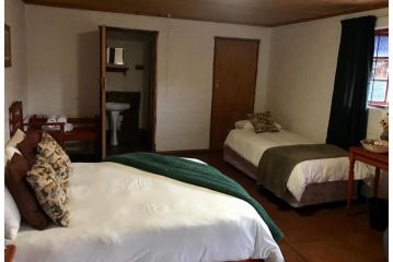 Old Transvaal Inn Accommodation Bed and breakfast, Dullstroom - 1
