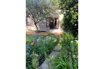 Olive Branch Cottage Bed and breakfast, Benoni - 4