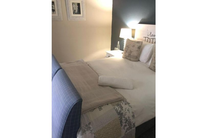 Olive Manor Guest house, Newcastle - imaginea 3