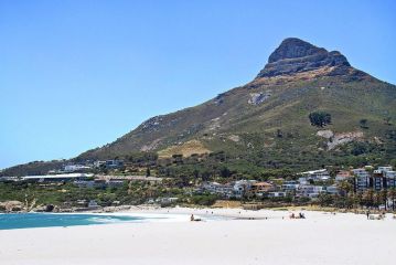 On the Beach in Campsbay Apartment, Cape Town - 3