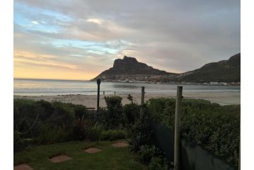On the Beach Apartment, Hout Bay - 3