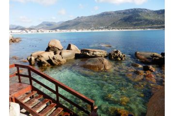 On-the-Rocks Apartment, Fish hoek - 2