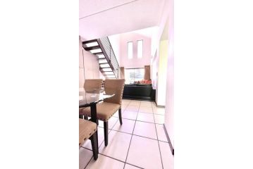 One-Bedroom @24Malibu Loft Apartment, Johannesburg - 4
