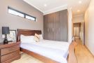 One33 On Coleraine, 3 beds 3,5 bath entire house Villa, Johannesburg - thumb 14