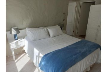 Onrus Garden Cottage, Sunny and Spacious Guest house, Hermanus - 5