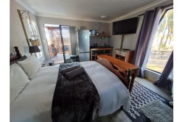 Oorgenoeg in Langebaan Apartment, Langebaan - 1