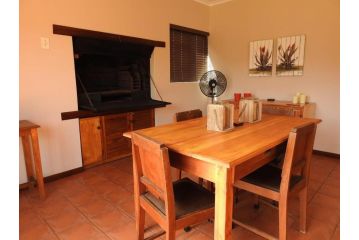 Oorvloed Guesthouse Guest house, Swellendam - 1