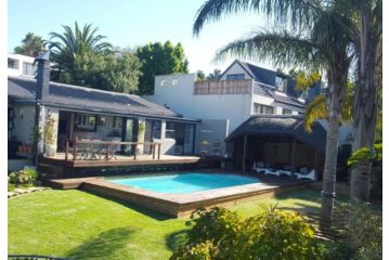 Open living family home in the Winelands Guest house, Cape Town - 2