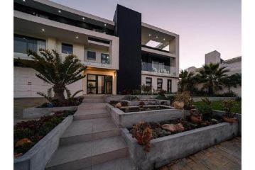 Orca House Apartment, Yzerfontein - 1