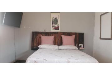 Orchid Doll Guesthouse Apartment, Roodepoort - 1