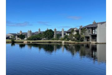 Oubaai Golf Estate Apartment, George - 2
