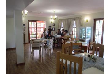 Outeniqua Travel Lodge Hotel, George - 1