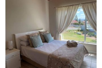 P&H Guest house, Jeffreys Bay - 3