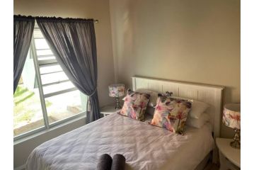 P&H Guest house, Jeffreys Bay - 1