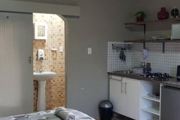 Pafuri Guest Suite [Self-catering accommodation] Apartment, Polokwane - 1