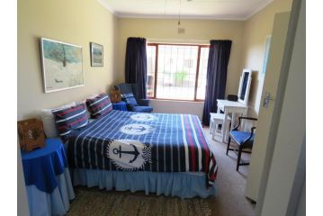 Palm Beach Chalets Apartment, Port Edward - 1