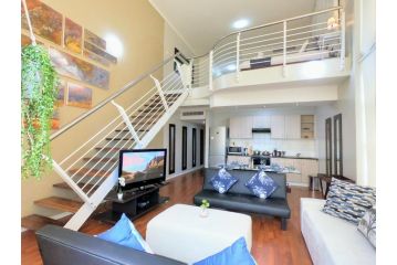 King Loft Apartment - 2 x King Size Beds & Sofa beds with secure parking Apartment, Durban - 1