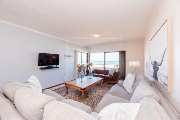 Panoramic Ocean View 2 bedroom in Blouberg, Cape Town Apartment, Cape Town - 3