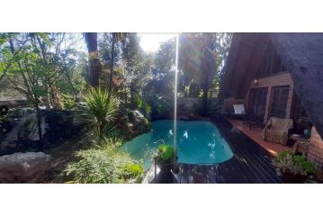 Pantera Lodge & Cheetah Cottage Apartment, Johannesburg - 1