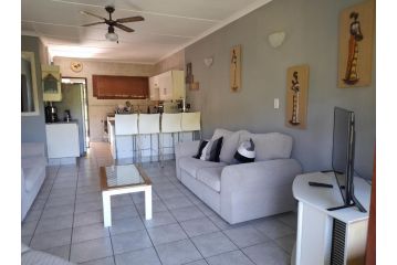 Eden Wilds 52 on Umtamvuna River Apartment, Port Edward - 3