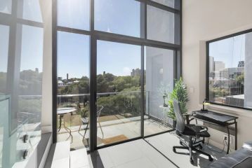 Park Central Loft Apartment in Rosebank Apartment, Johannesburg - 3