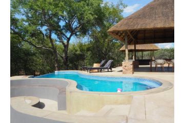 Pata Pata House Villa, Marloth Park - 4