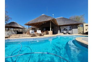 Pata Pata House Villa, Marloth Park - 2