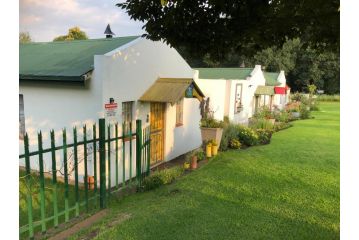 Peace Corner Cottages Guest house, Dullstroom - 2