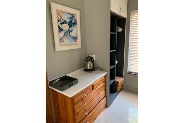 Peace Lily Garden Cottage Guest house, George - 5