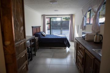 Peaceful 1-bedroom flatlet, 10 min from the beach Apartment, Cape Town - 3
