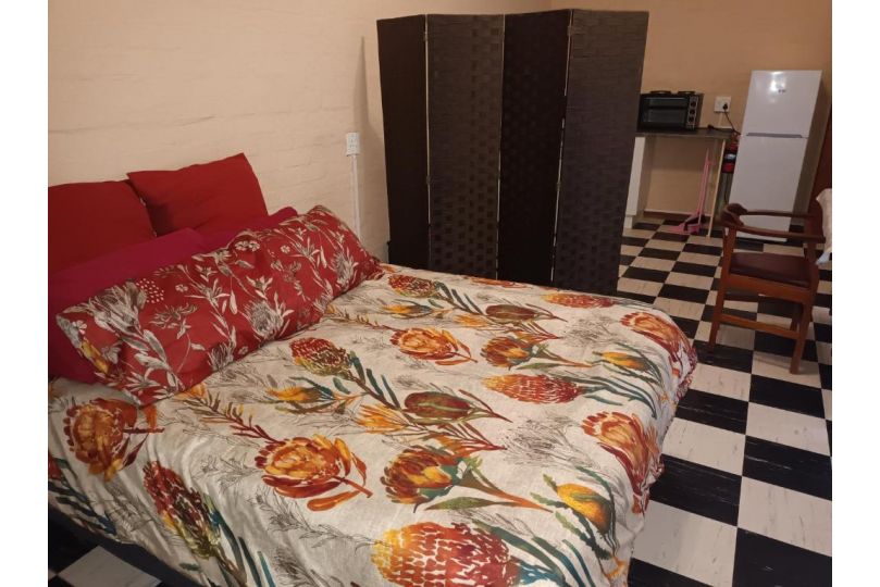 Peaceful 1-bedroom loft in Sunnyside Apartment, Grahamstown - imaginea 1