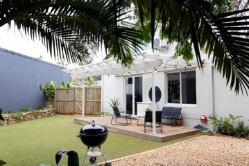 Peaceful Modern Home with Private Garden in Durban North Villa, Durban - 2
