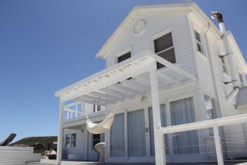 Pearl Bay Beach Home Villa, Yzerfontein - 1