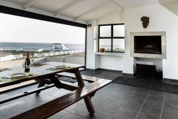 Pearl Haven, beach house with magnificent views! Guest house, Yzerfontein - 1