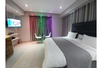 Pearls King Studio 1 Apartment, Durban - 1