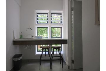 Pecan Tree Studio 1 Apartment, Stellenbosch - 5