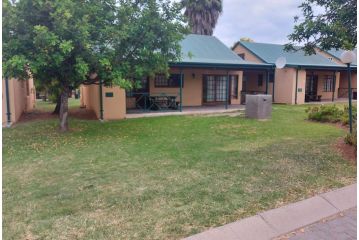 Pendleberry Holiday Resort - Unit 40 Apartment, Bela-Bela - 2